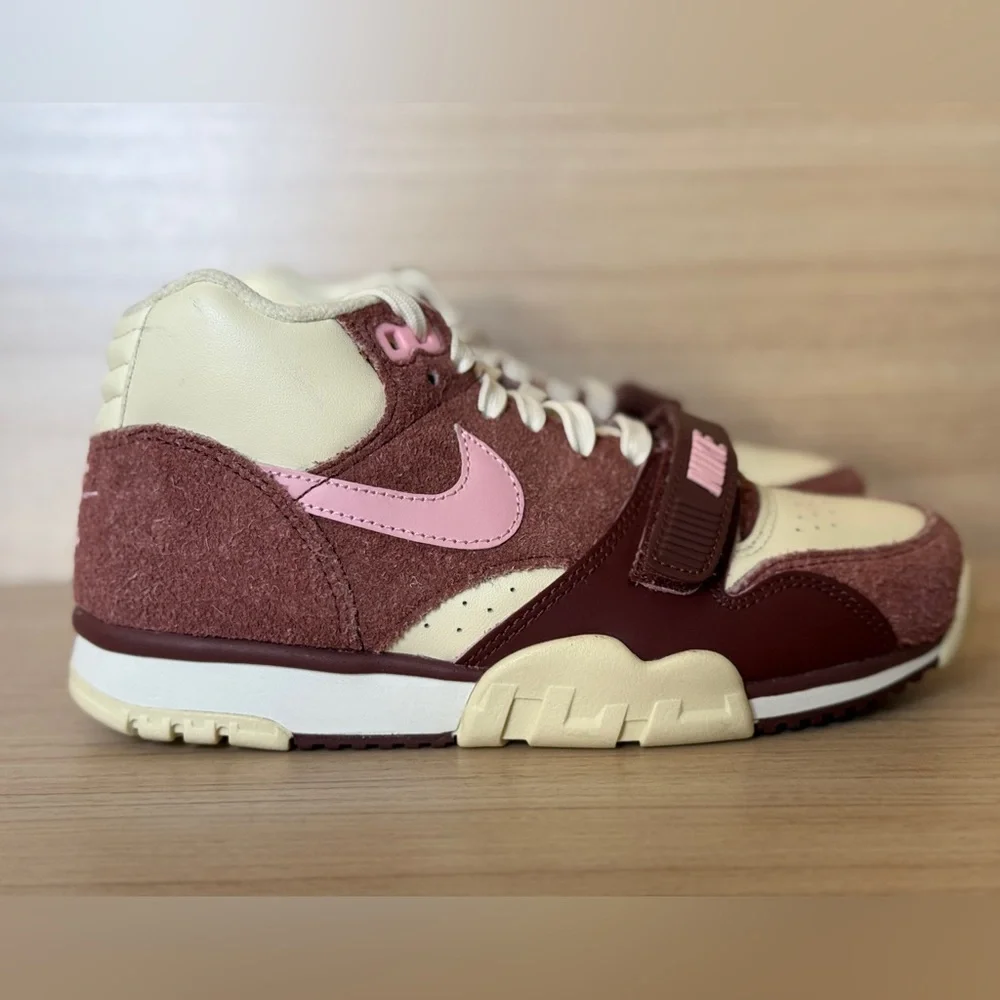 Nike Air Trainer 1 Valentine’s Day